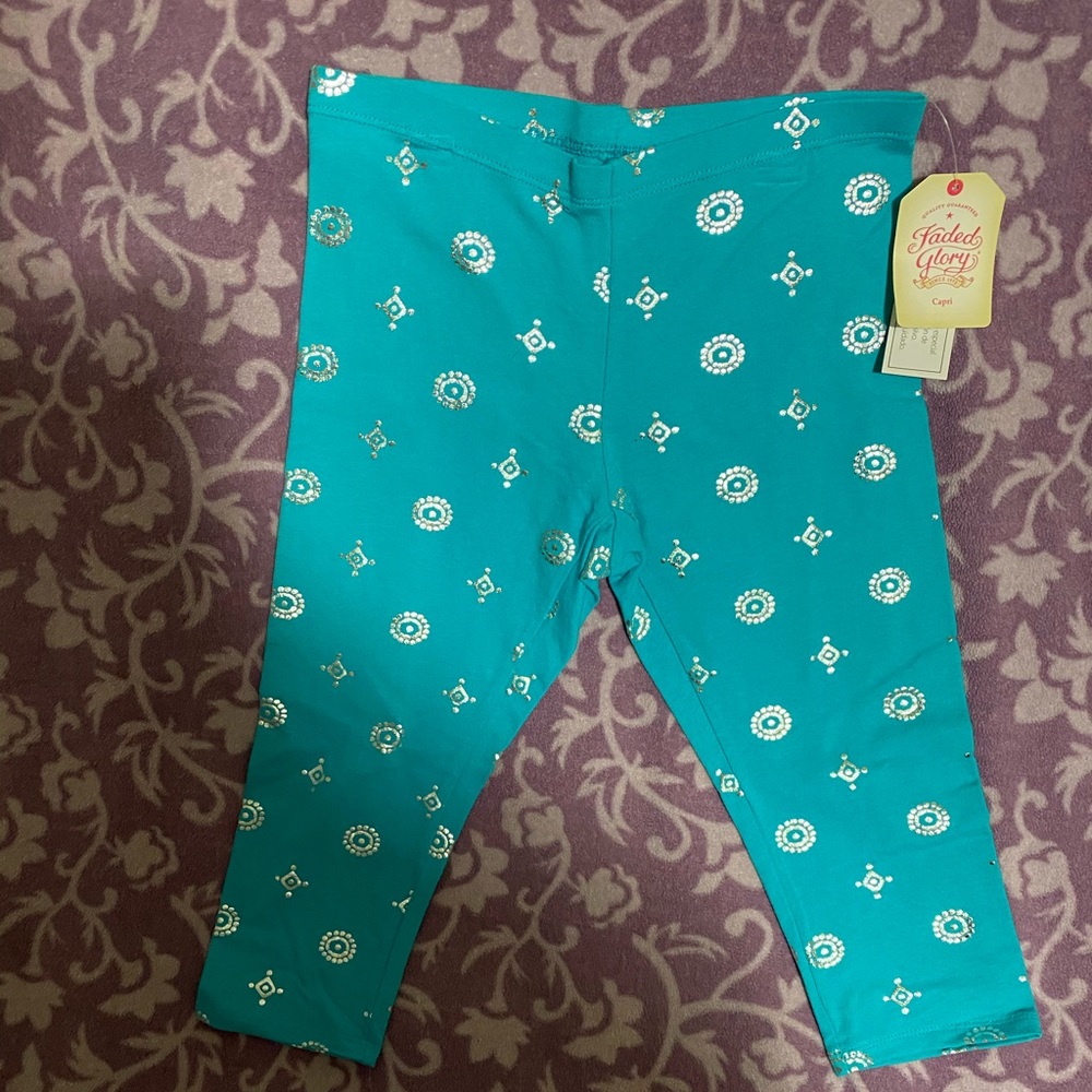 Girls Size M (7-8) Capri Leggings